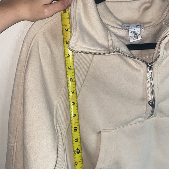 🐚Adorable cream quarter zip cropped pullover! - Picture 3 of 5